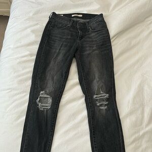 Levi’s Distressed Jeans